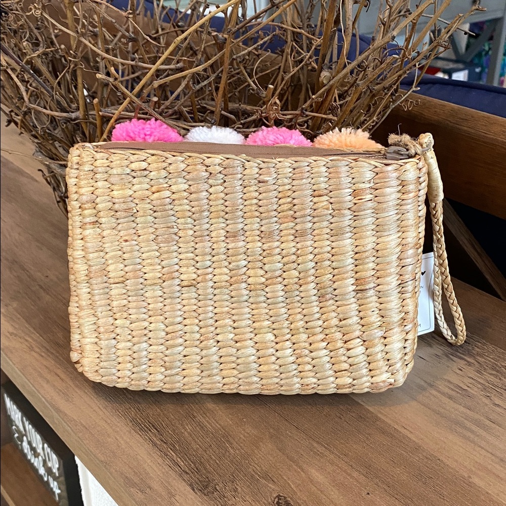 Pom Pom Straw Clutch - Picture 2 of 5